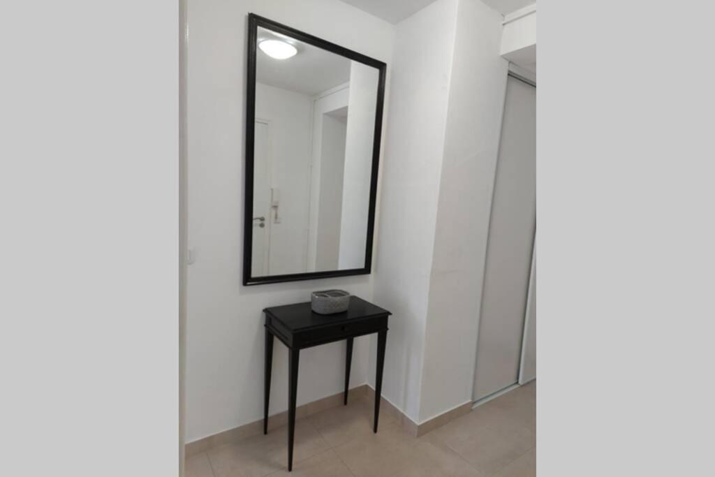 Superbe T2 Lumineux 3*** 10 Mn A Pied De La Plage Le Pradet Exterior photo