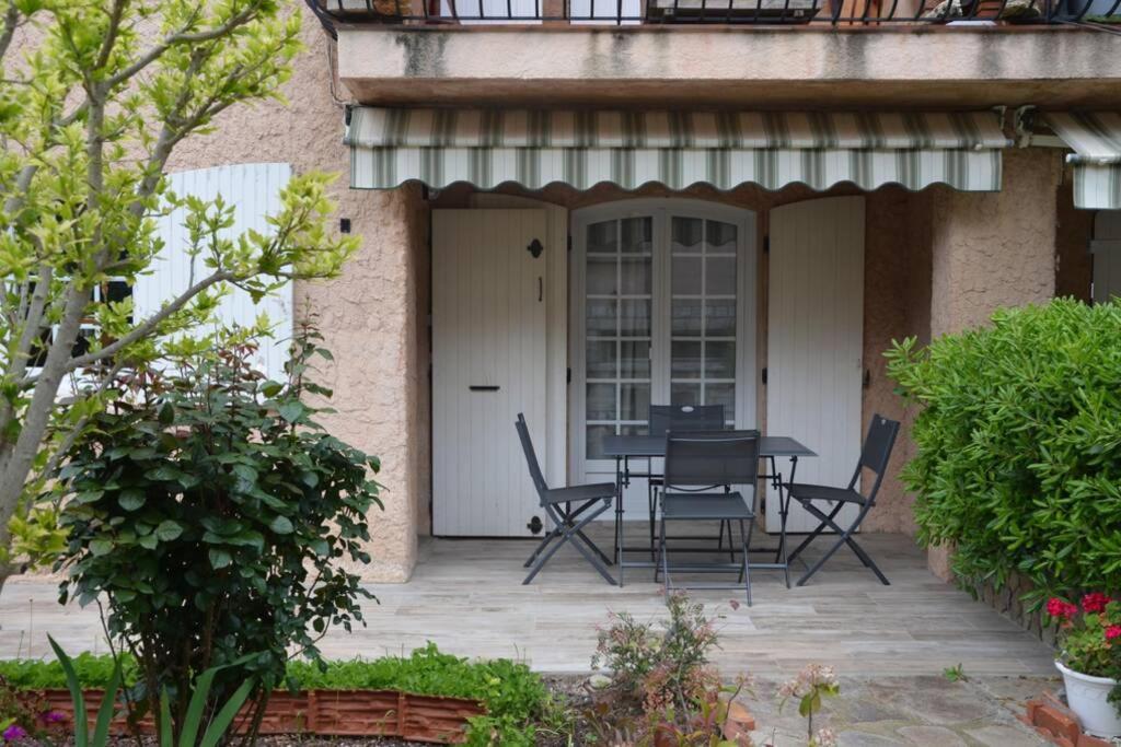 Superbe T2 Lumineux 3*** 10 Mn A Pied De La Plage Le Pradet Exterior photo